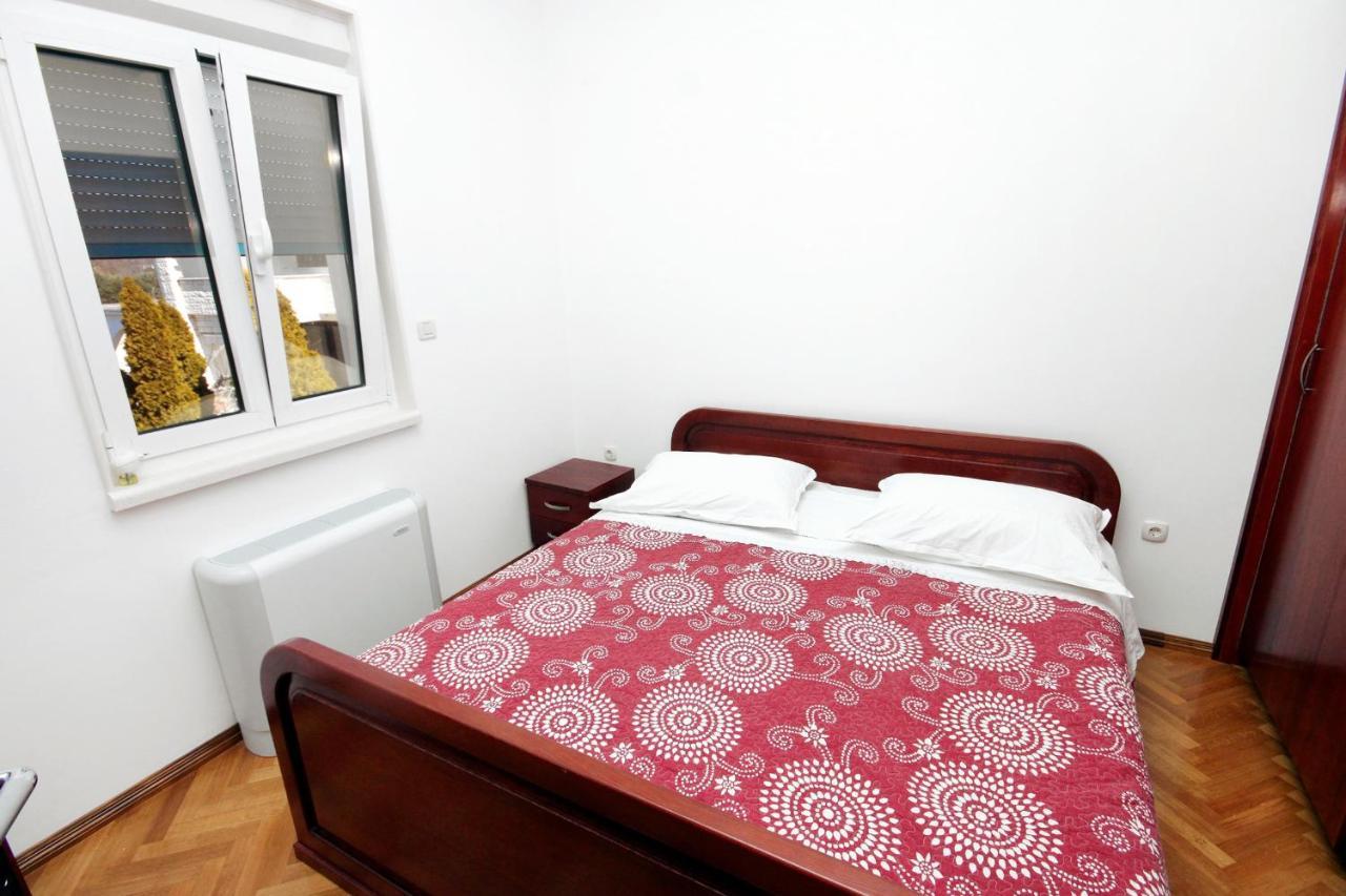 Family Friendly Apartments With A Swimming Pool Rogoznica - 7557 Экстерьер фото