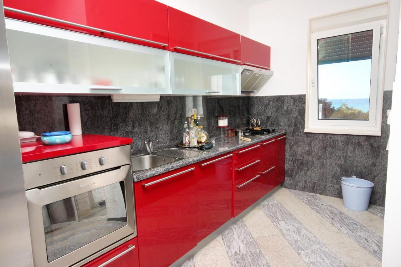Family Friendly Apartments With A Swimming Pool Rogoznica - 7557 Экстерьер фото