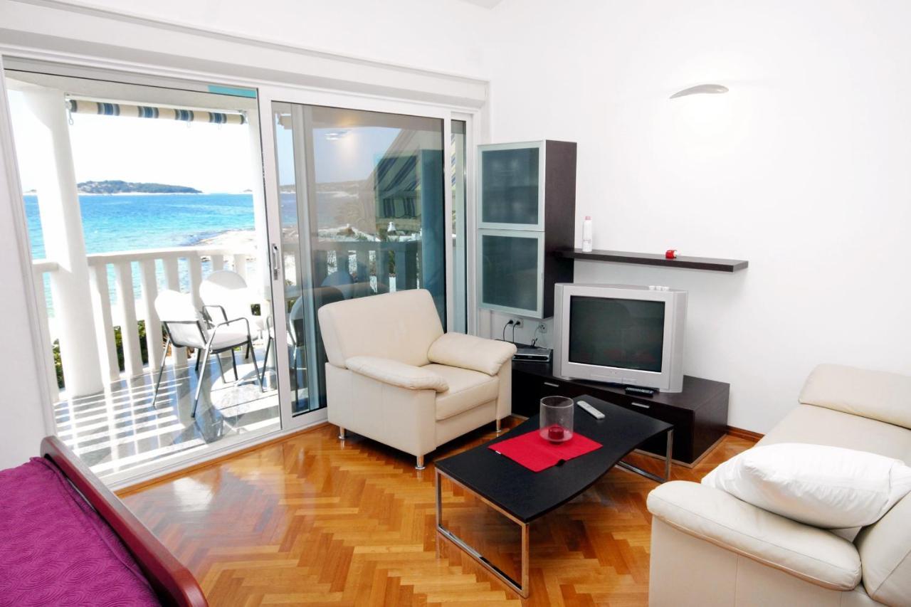 Family Friendly Apartments With A Swimming Pool Rogoznica - 7557 Экстерьер фото
