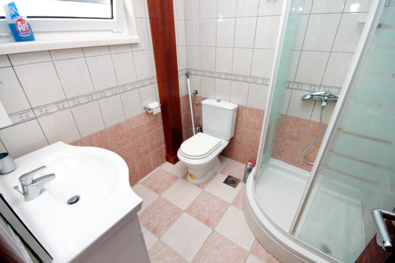 Family Friendly Apartments With A Swimming Pool Rogoznica - 7557 Экстерьер фото
